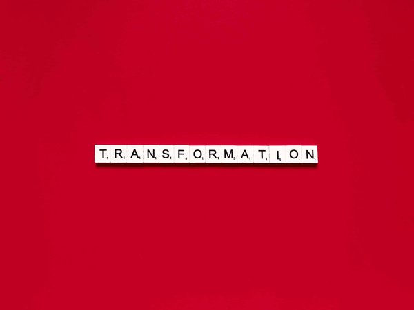 Comment la technologie de réalité augmentée transforme-t-elle l'expérience des expositions d'art ?